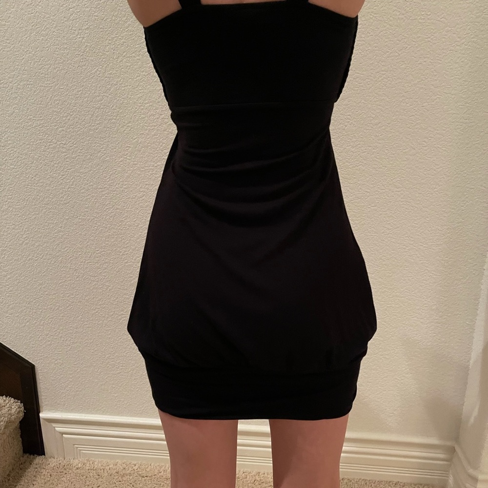 Dress - Picture 5 of 7